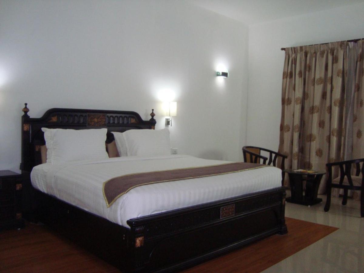 Fabhotel White Dammar トリバンドラム エクステリア 写真